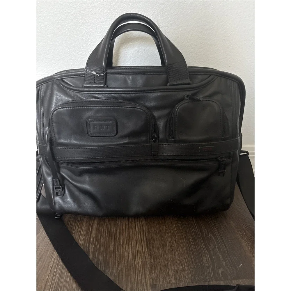 Tumi Alpha 1 T-Pass Leather Laptop Briefcase Style 96516 MINT Travel Work